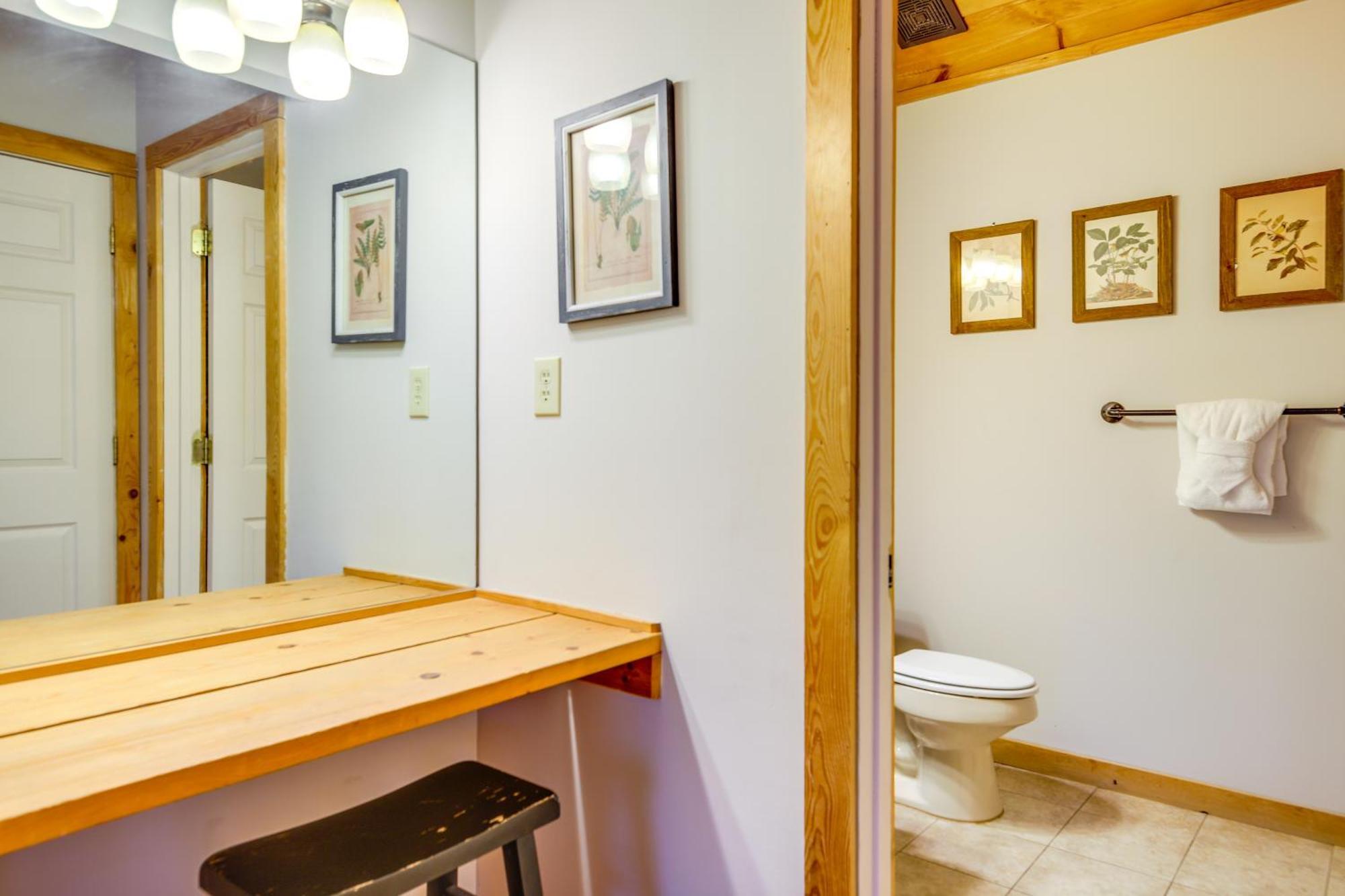 Pet-Friendly Gatlinburg Retreat With Hot Tub! Villa Exterior photo