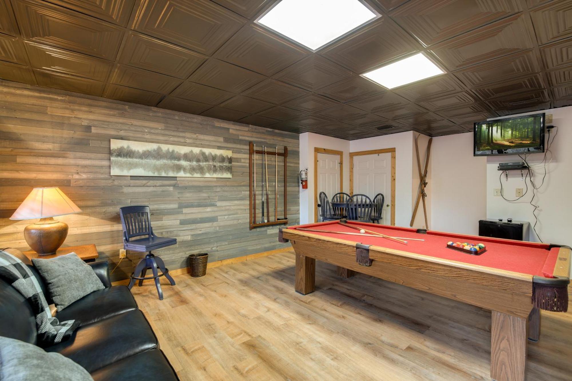 Pet-Friendly Gatlinburg Retreat With Hot Tub! Villa Exterior photo